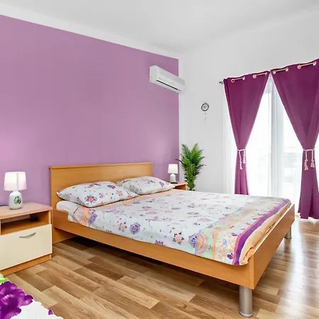 Apartmani Alaga Tribunj  Exterior photo